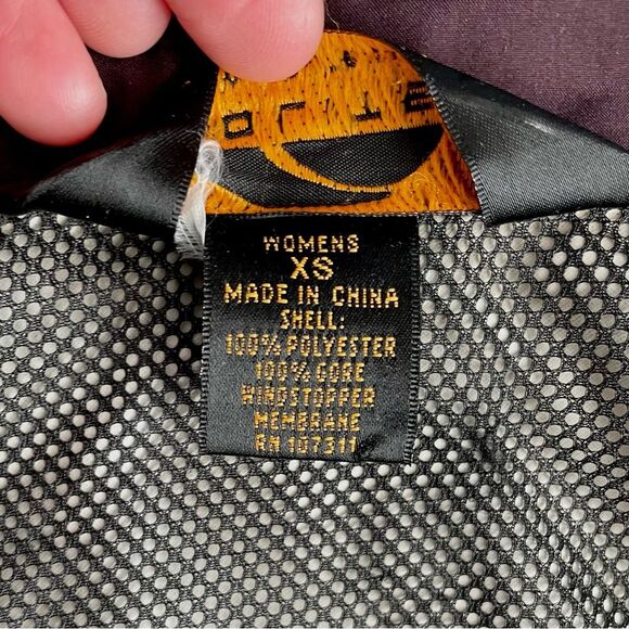 GoLite Windstopper Jacket Womens Burgundy Pink - Picture 10 of 10